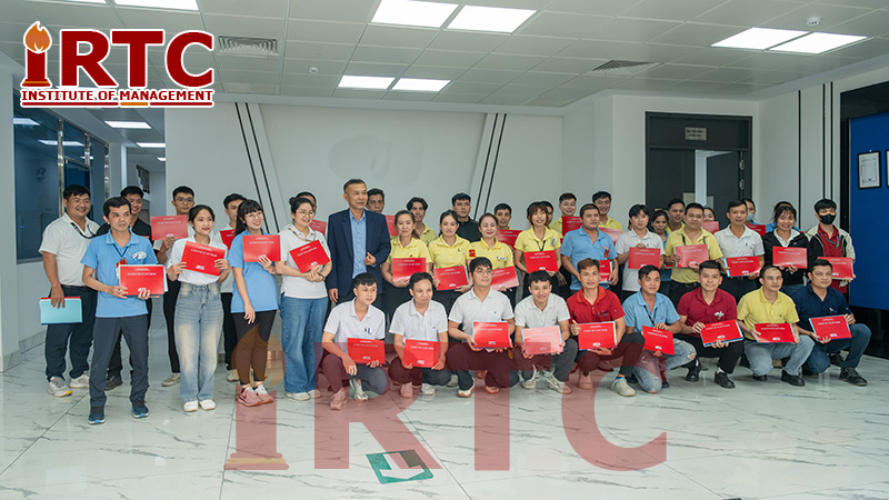 kết thúc khóa học tổ trưởng sản xuất tại doanh nghiệp
